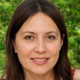 Dra. Camila Duarte Ferreira